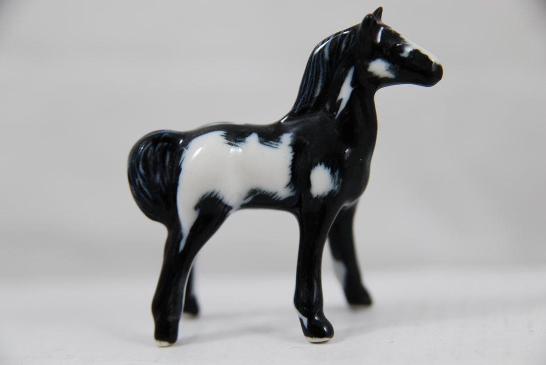 Black Pinto Commercial China Model Horse